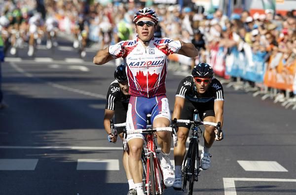 Denis Galimzyanov (Katusha) outkicked Sky's Greg Henderson and Davide Appollonio to win stage one.