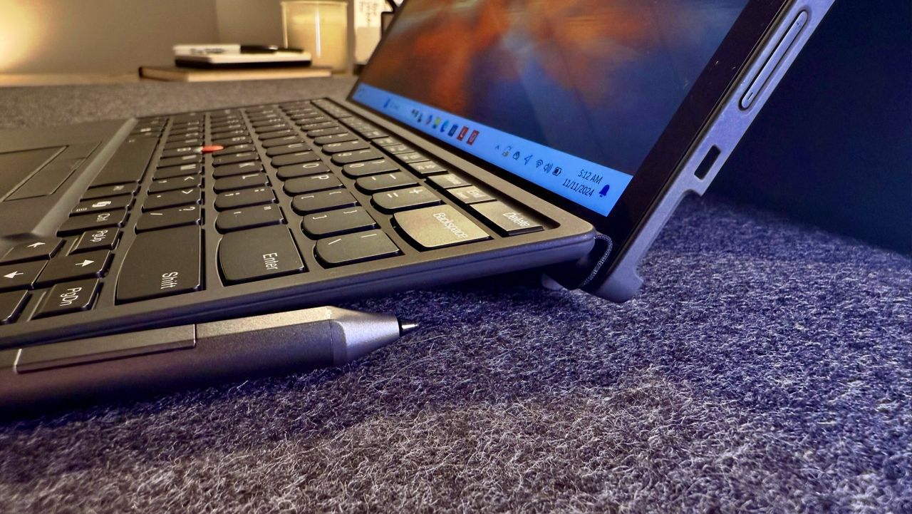Lenovo ThinkPad X12 Detachable Gen 2 |