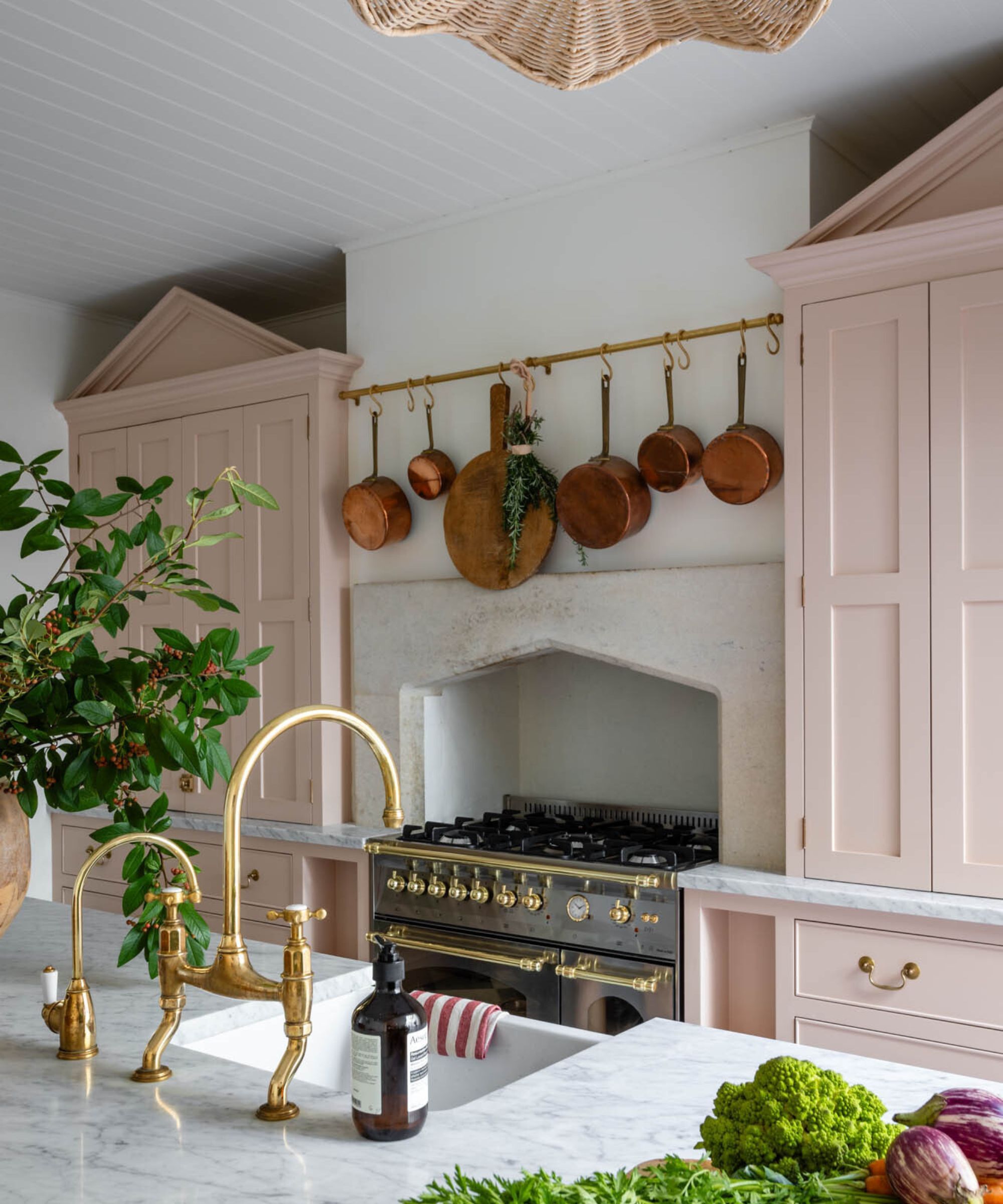 Kitchen cabinets painted in Setting Plaster by Farrow & Ball
