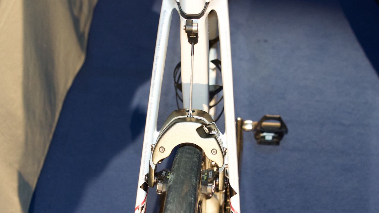 The Madone features centre-pull, direct mount brakes.