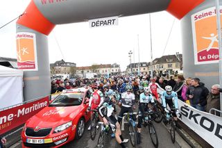 Start in Duclair, Tour de Normandie 2015, stage two