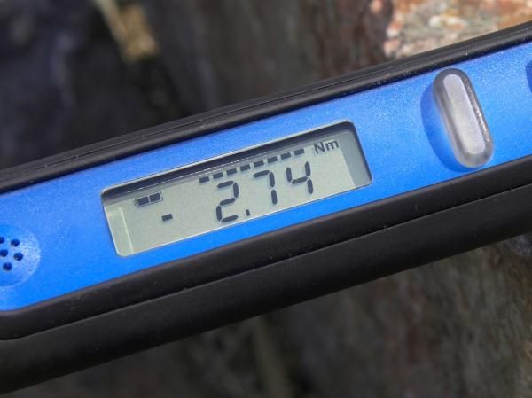 The LCD display on digital wrenches is easy to read and nearly impossible to misinterpret.