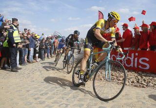 Sep Vanmarcke (LottoNL-Jumbo) was again unlucky to puncture in a key moment