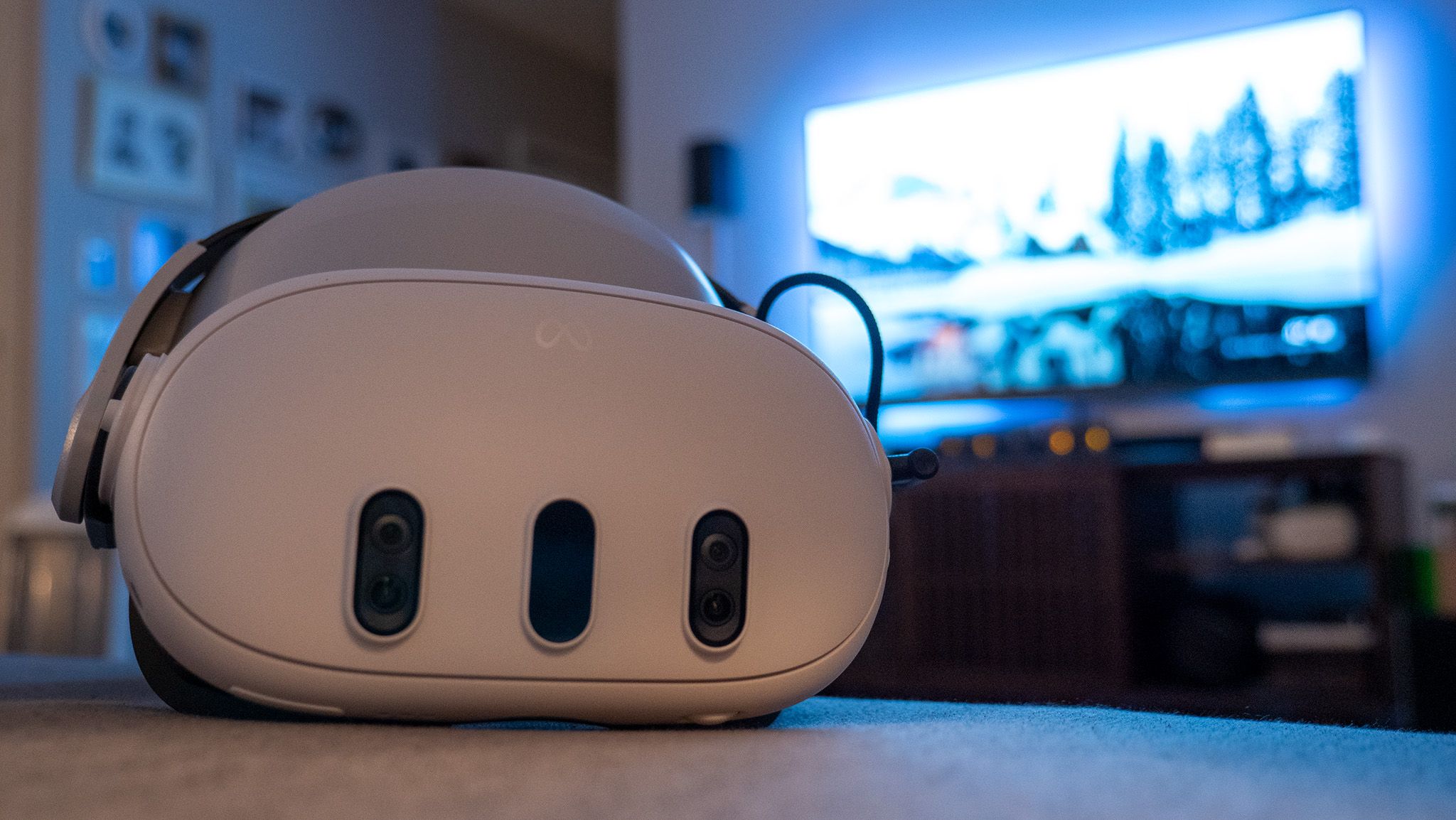 Chromecasting is officially back on Meta Quest | Android Central