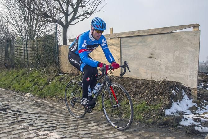 Sebastien Rosseler (Garmin-Sharp) seeks a smooth line up the Molenberg.