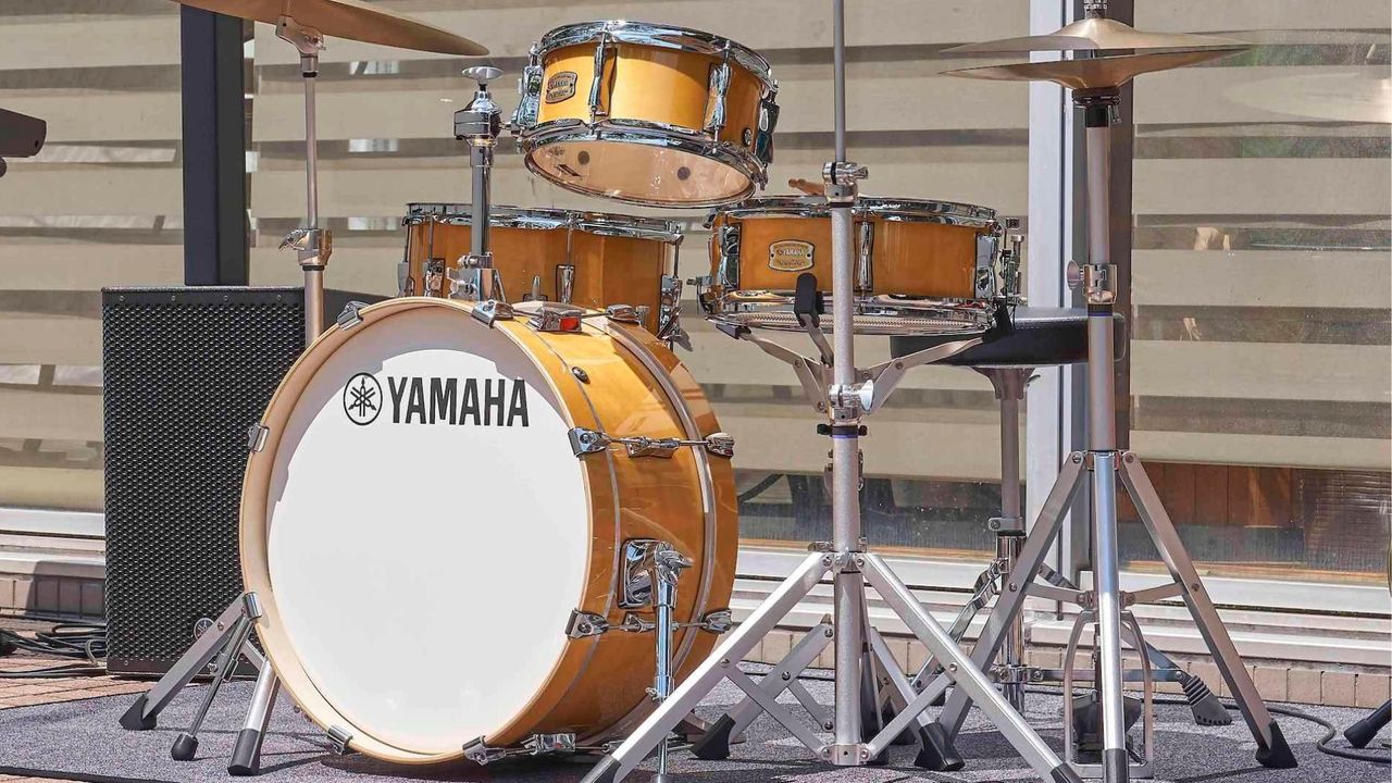 Yamaha's new Yamaha Stage Custom Hip with dual floor tom/snare drum