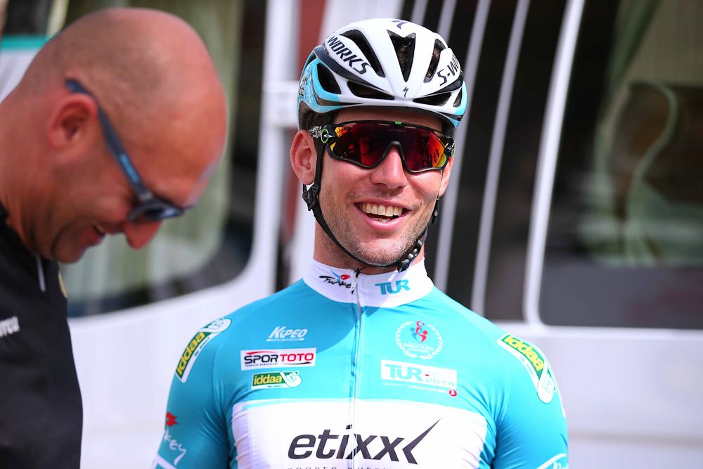 Cavendish was all smiles before the start of stage 2.