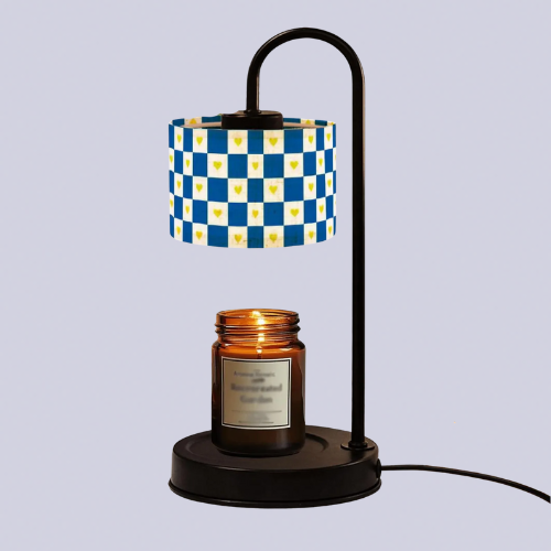 Candle warmer with a checkboard pattern shade