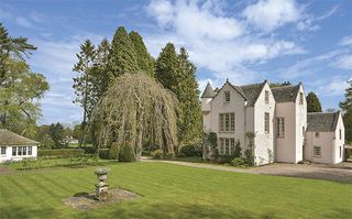 Perthshire fortified house gardens