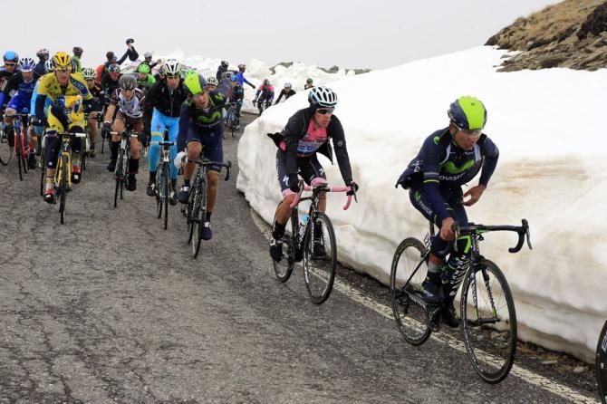 Rigoberto Uran (Omega Pharma - QuickStep) follows Nairo Quintana (Movistar)
