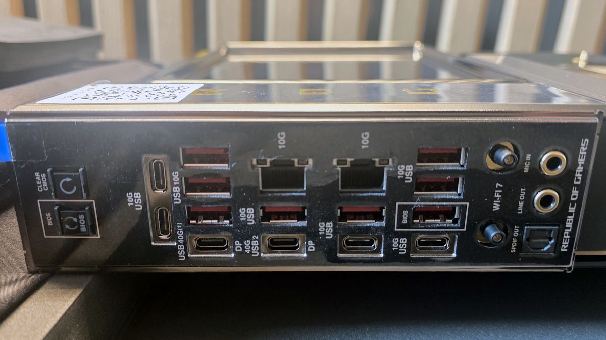 Asus ROG Edition 20 gaming PC build