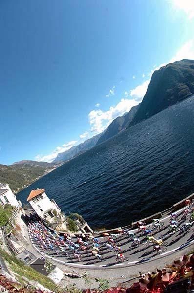 Lake Como is hope to millionaires and cyclists. Well, for the latter only in October.