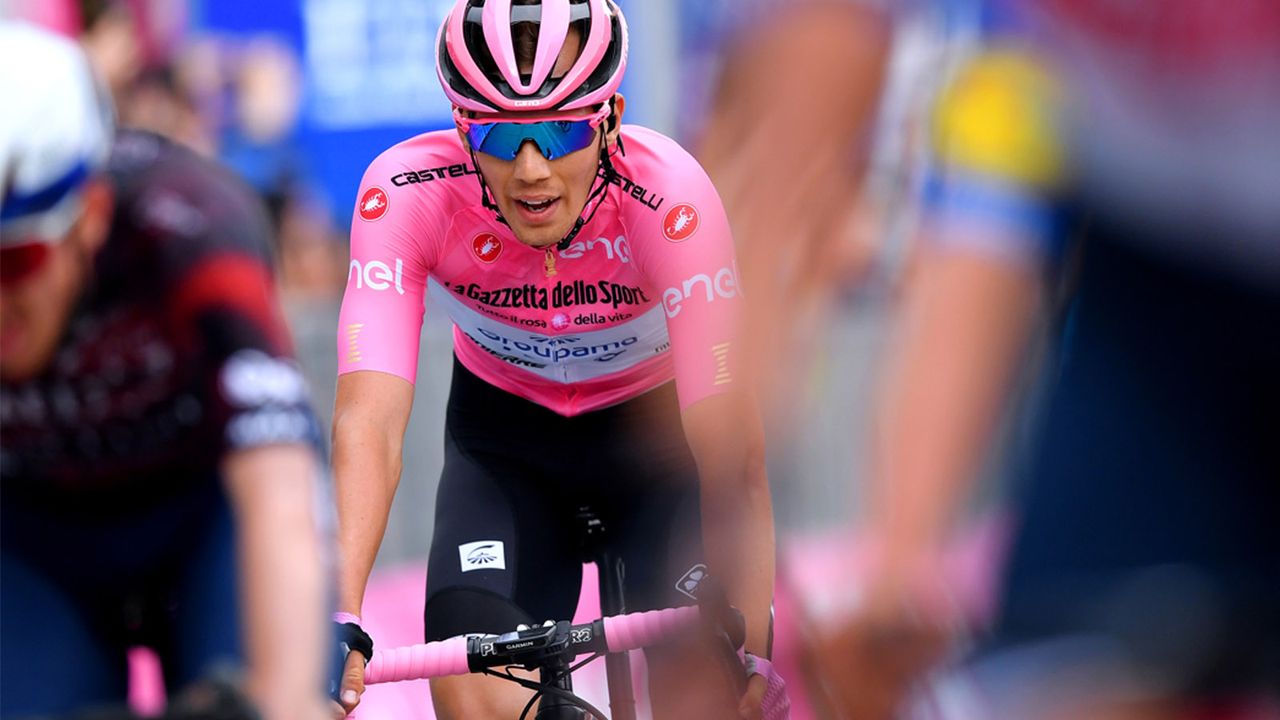 Giro d'italia colour-matched tech for the classification leaders