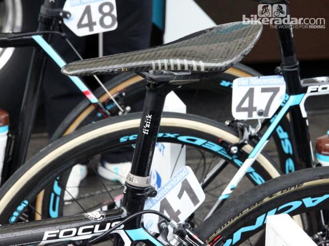 A couple of Ag2r-La Mondiale riders were spotted at the start using fi'zi:k's long-retired Arione k:1 saddle