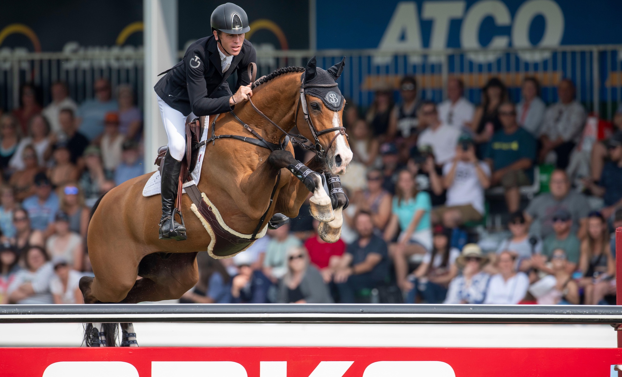 Scott Brash and Hello Jefferson jumping in Calgary