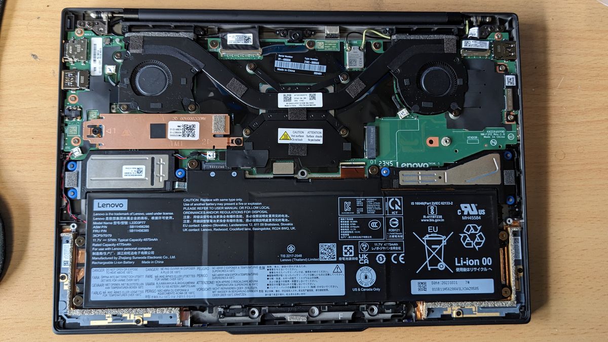 Lenovo ThinkPad X1 Carbon (Gen 12) Review: Light in Weight, Heavy