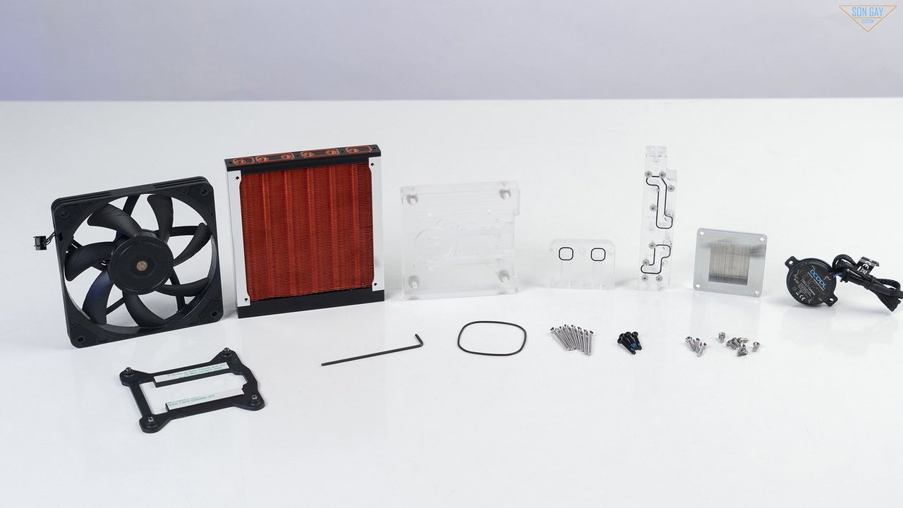 Sơn Gầy's Custom Low-Profile AIO