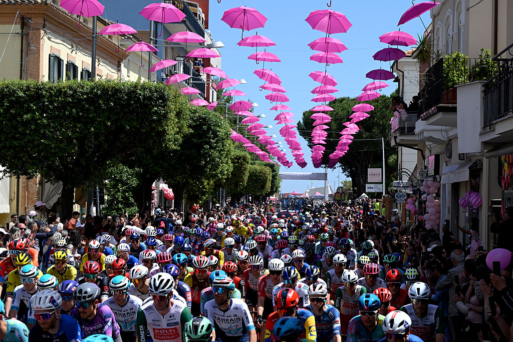 A general view of the peloton during the 108th Giro d'Italia