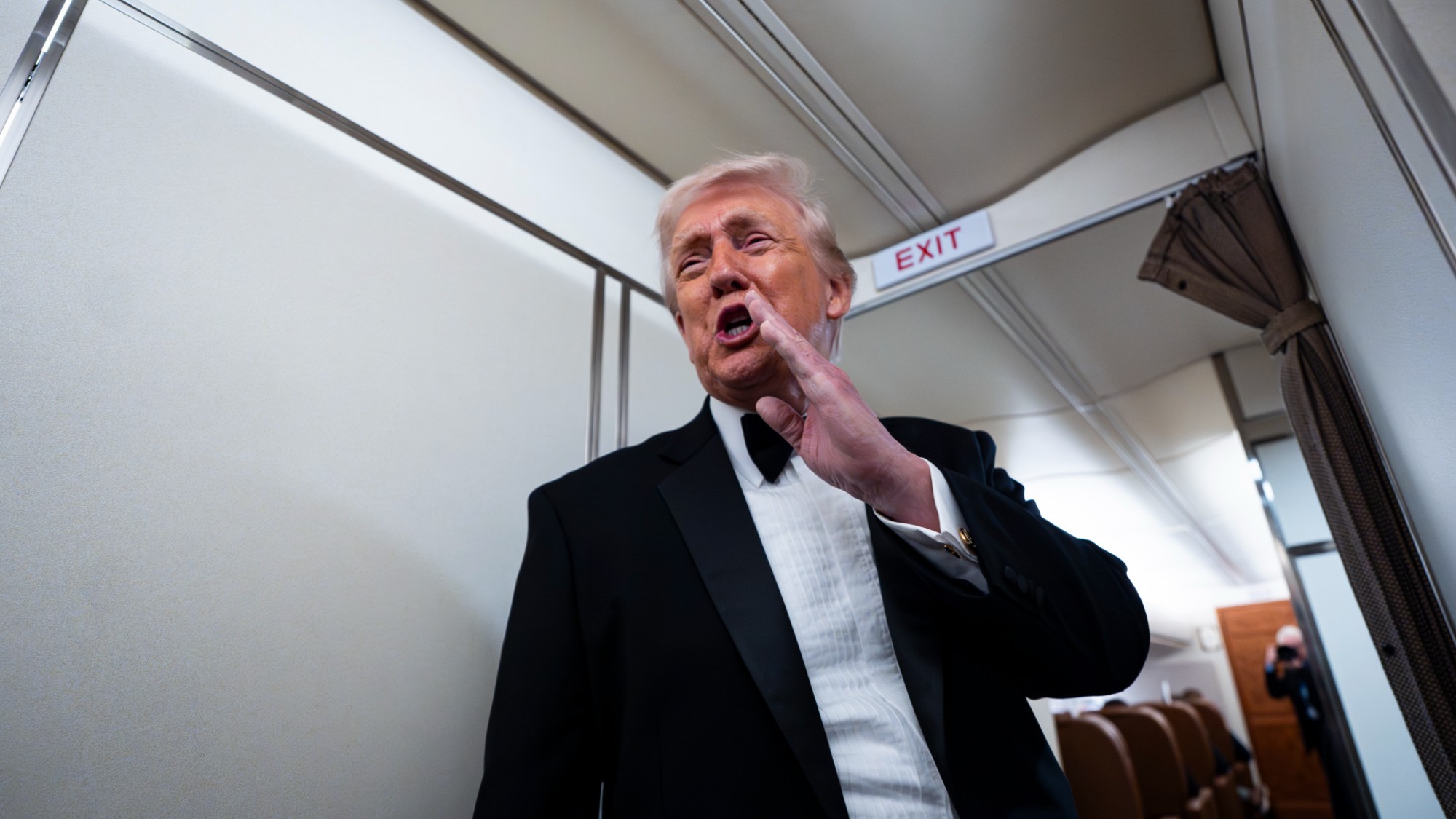 IN FLIGHT - JANUARY 31: U.S. President Donald Trump speaks to reporters and members of the media on board Air Force One on January 31, 2026 while flying in between Washington and West Palm Beach(Photo by Al Drago/Getty Images)