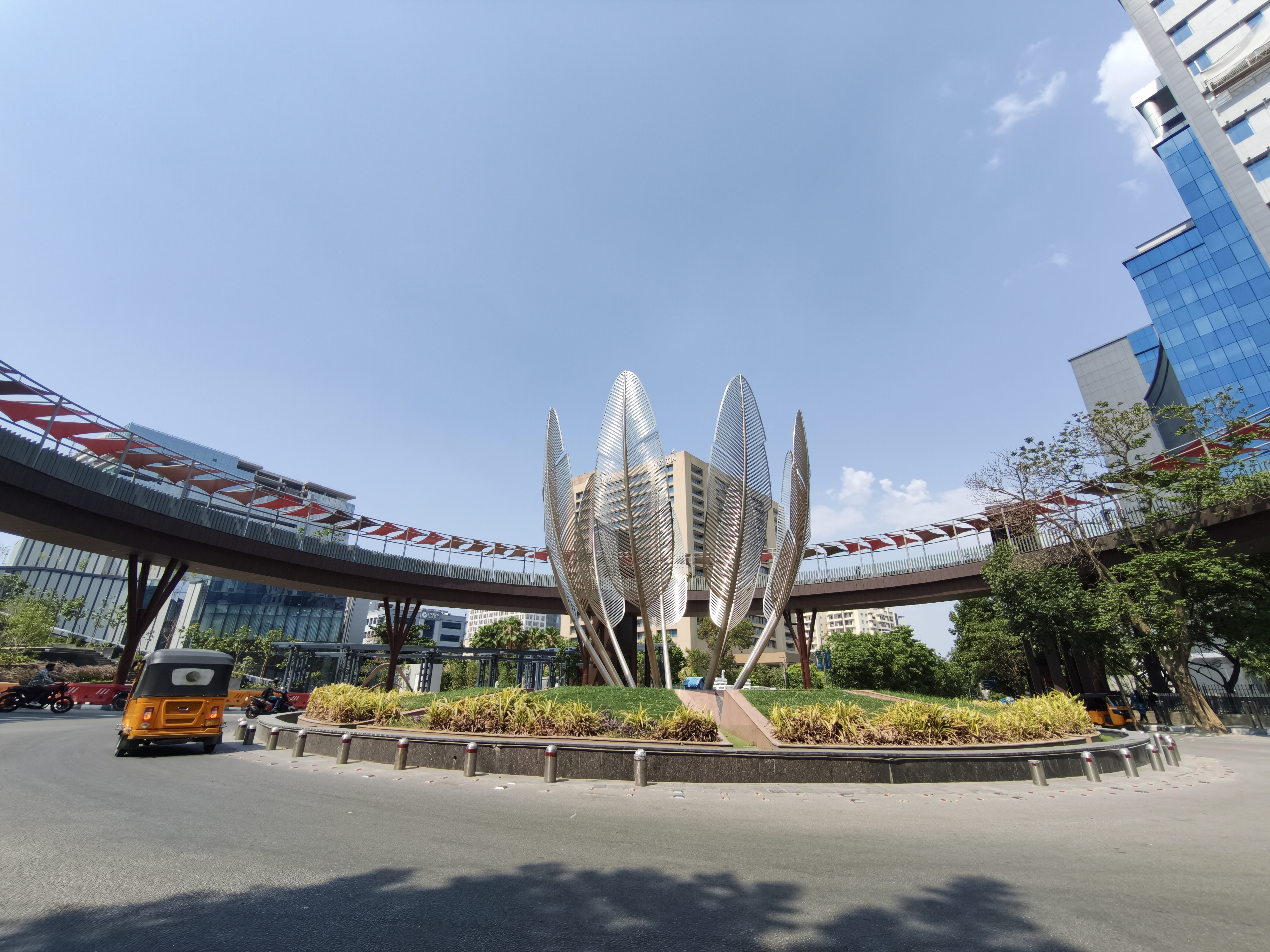 Photos taken with the Xiaomi 17T Pro's cameras