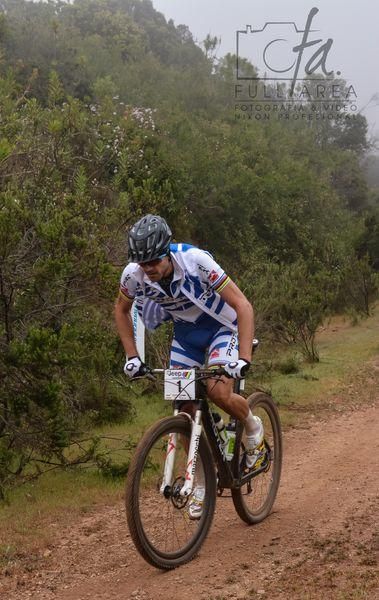 Periklis Ilias shows his climbing skills