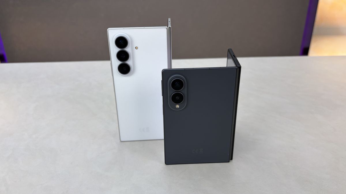 Galaxy Z Fold 8 and Galaxy Z Fold 8 Ultra on a table