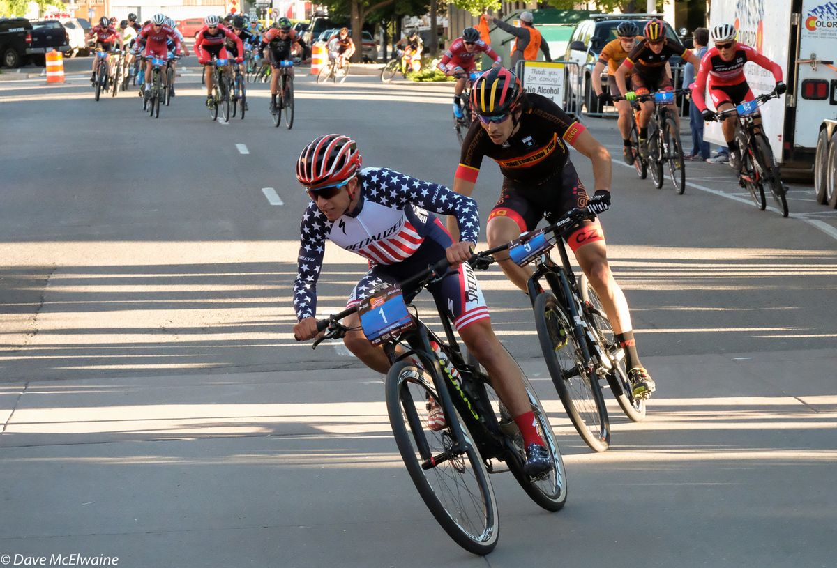 Howard Gotts (Specialized) and Fernando Paez (Construction Zone) took a shot at catching Kabush
