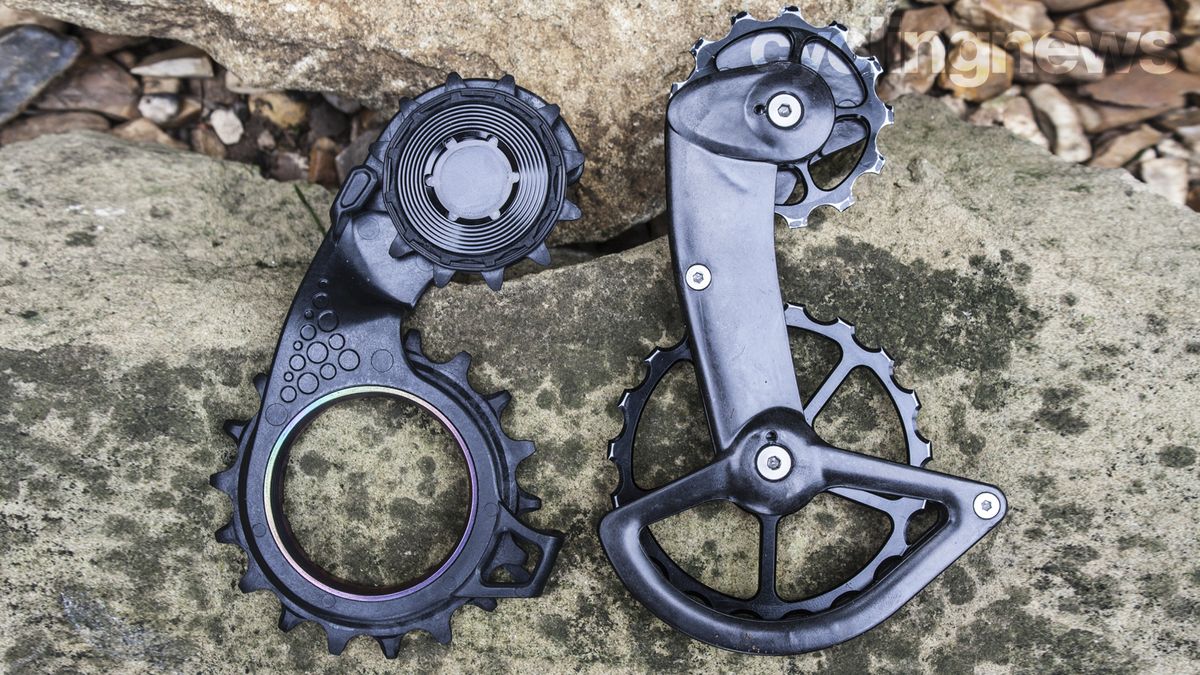 AbsoluteBlack Hollowcage Carbon Ceramic Oversized pulley vs CeramicSpeed OSPW