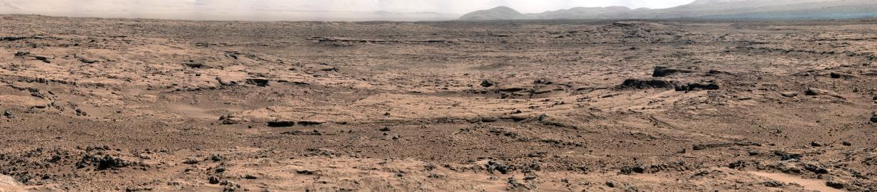 Mars panorama from Curiosity rover