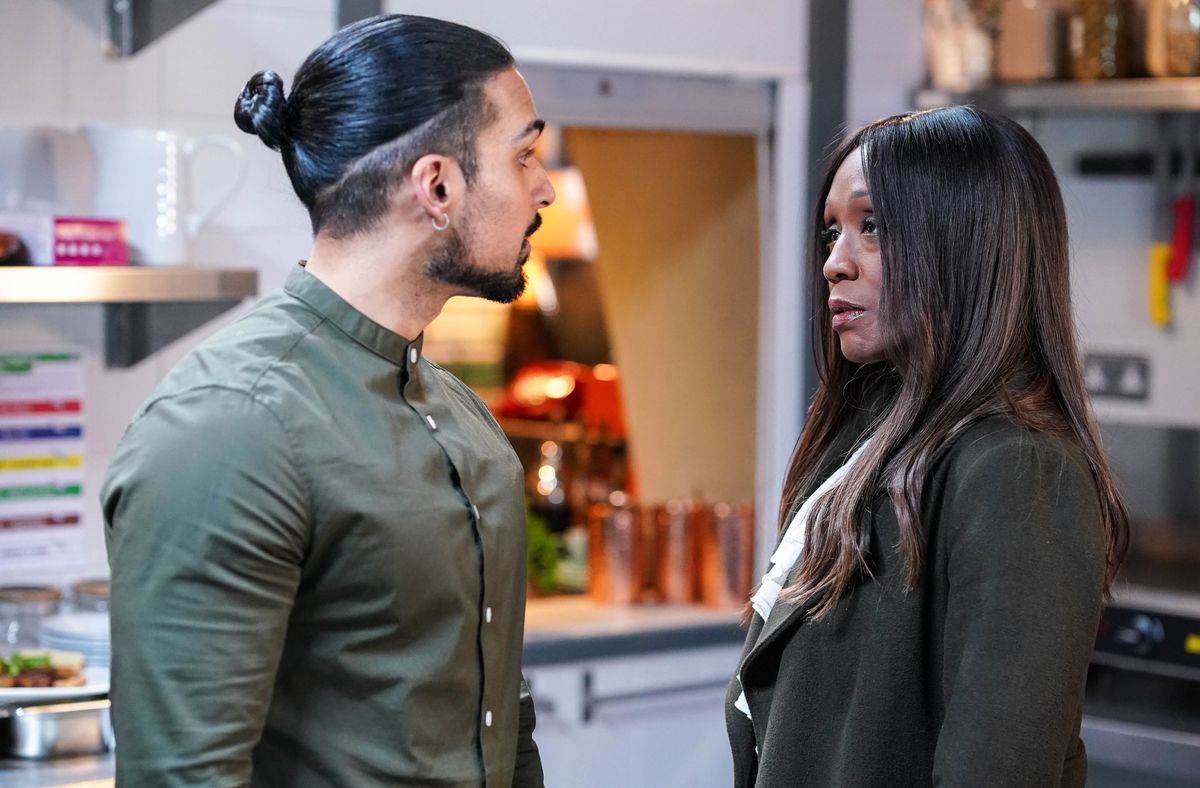 Denise Fox gets closer to Ravi Gulati