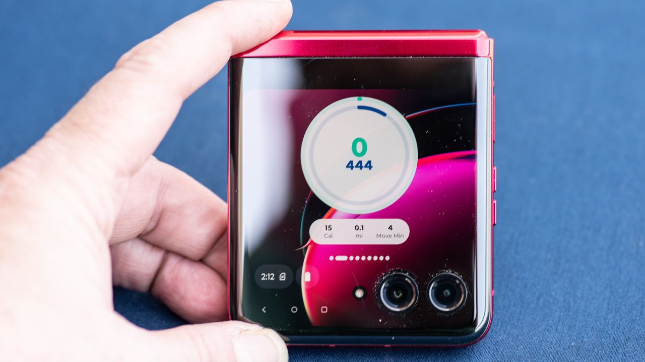 Motorola Razr Plus (2023)