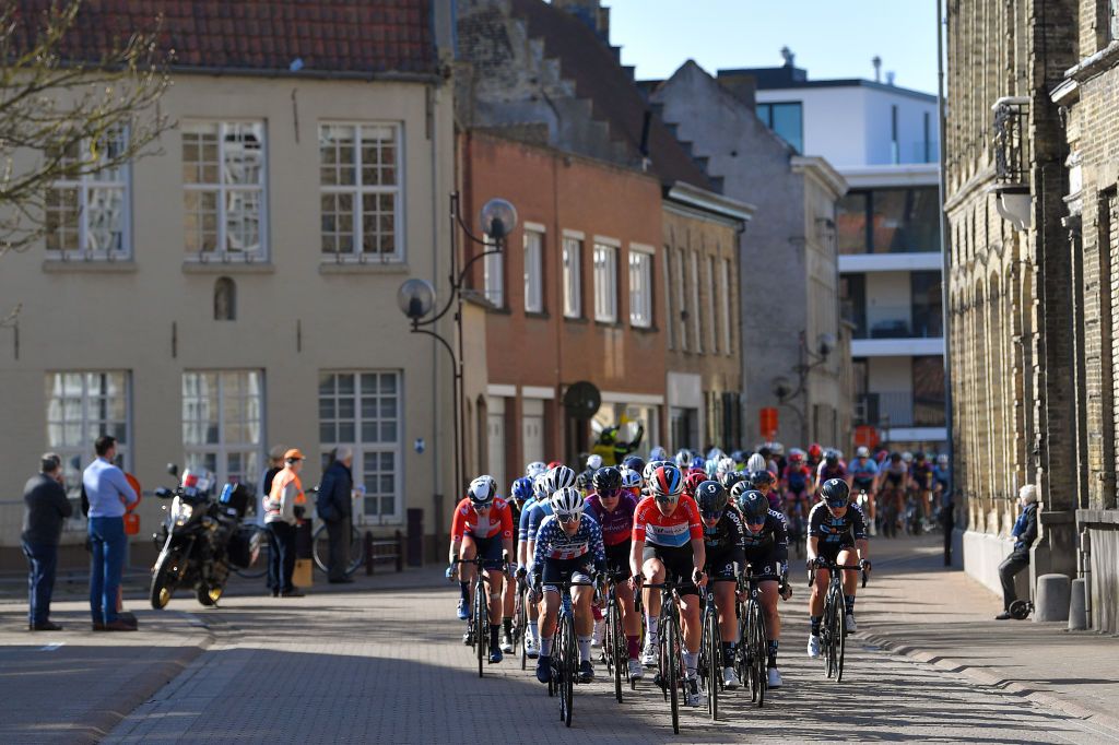 DE PANNE BELGIUM MARCH 25 Ruth Winder of United States and Team Trek Segafredo Christine Majerus of Luxembourg and Team SD Worx The peloton during the 4th Oxyclean Brugge De Panne 2021 Women Classic a 1588km race from Brugge to De Panne OxycleanClassic UCIWWT on March 25 2021 in De Panne Belgium Photo by Luc ClaessenGetty Images