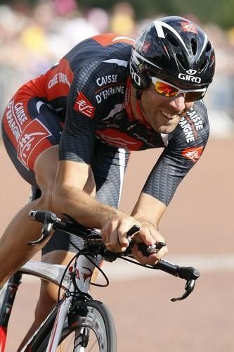 Alejandro Valverde (Caisse d'Epargne) was feeling the pressure in London today.