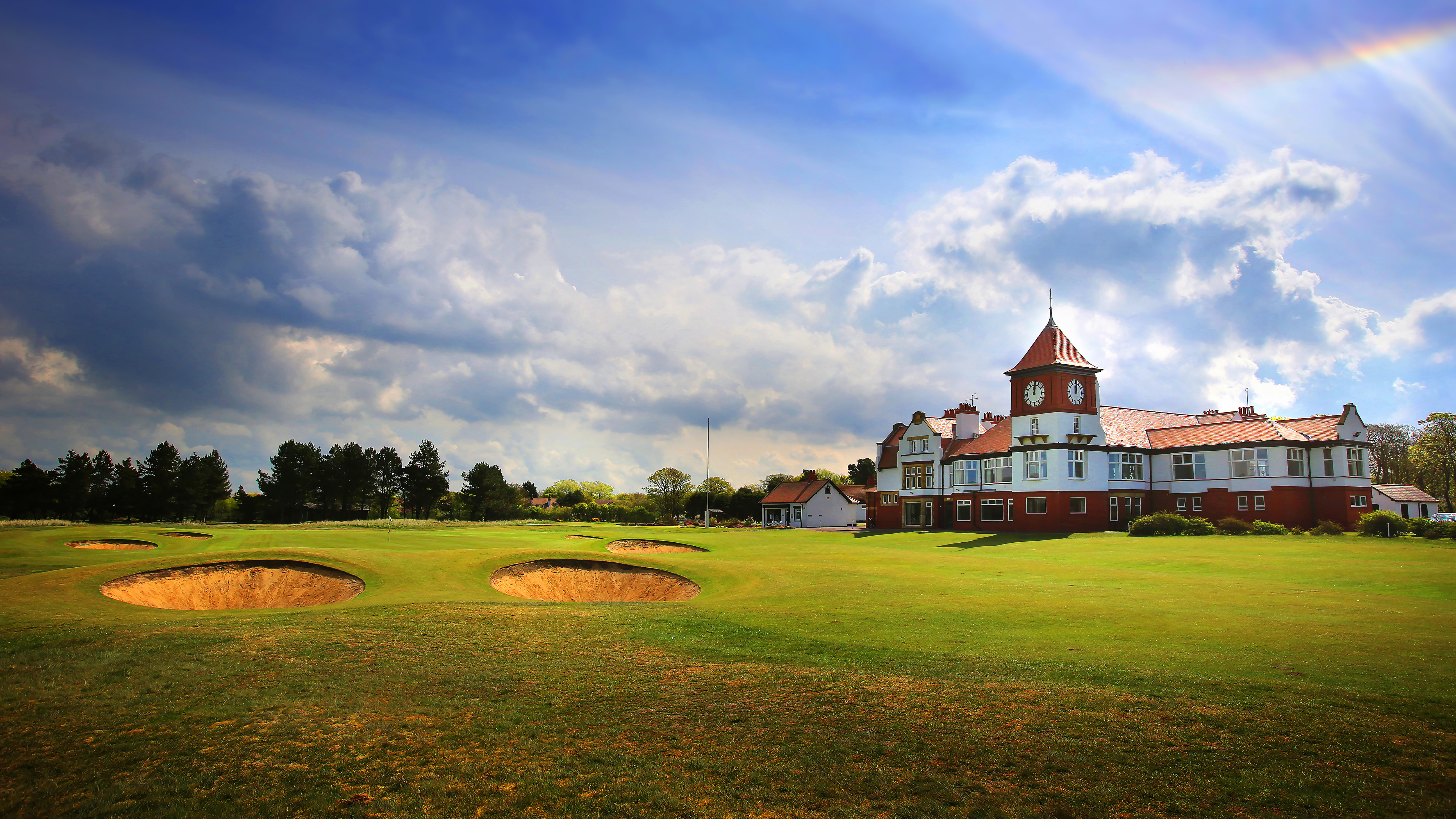 Formby - Hole 18 &amp;amp; Clubhouse