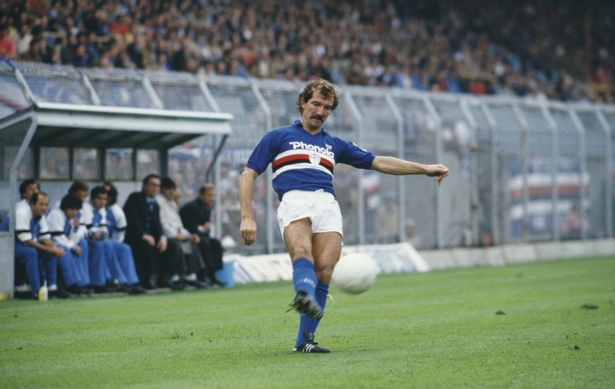 Graeme Souness in action for Sampdoria, 1984