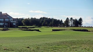 Renaissance Club - Hole 18