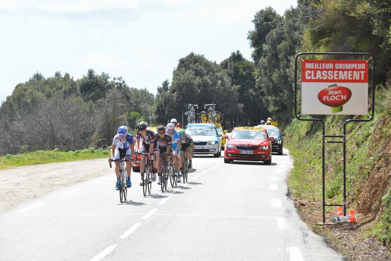 The break approaches the Cote de Granace