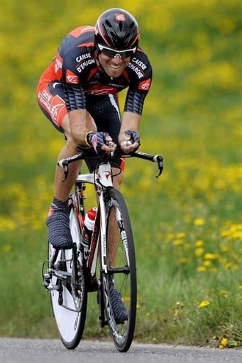 Alejandro Valverde (Caisse d'Epargne) finished second in the time trial and moved into second overall.