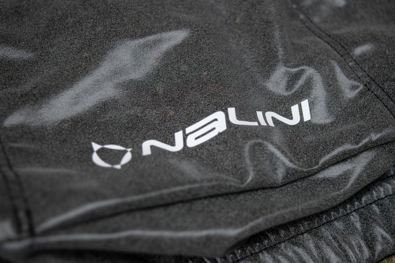 The Nalini wordmark on the bottom of the gilets middle pocket