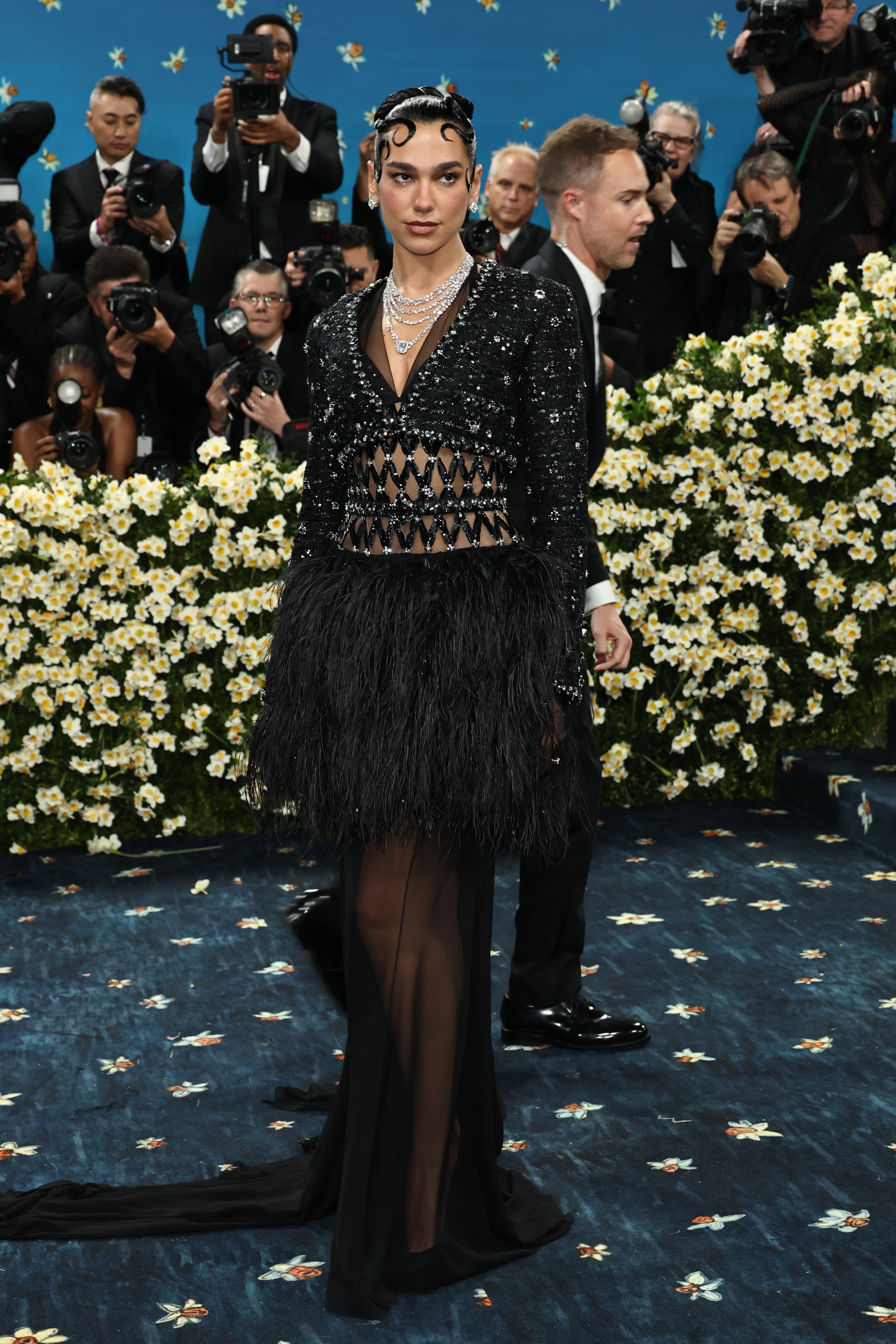 NEW YORK, NEW YORK - MAY 05: Dua Lipa attends the 2025 Met Gala Celebrating "Superfine: Tailoring Black Style" at Metropolitan Museum of Art on May 05, 2025 in New York City. (Photo by Jamie McCarthy/Getty Images)