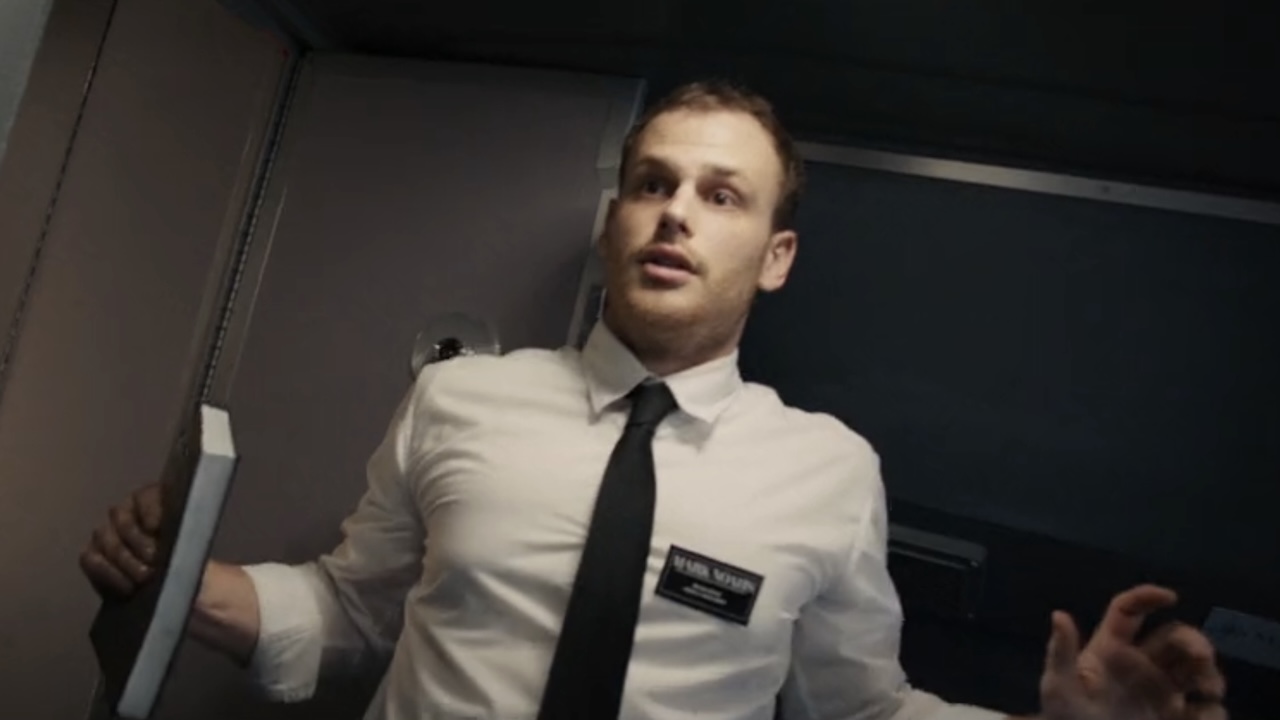 『ファイト・オア・フライト』に登場する宣教師を装った暗殺者の一人。