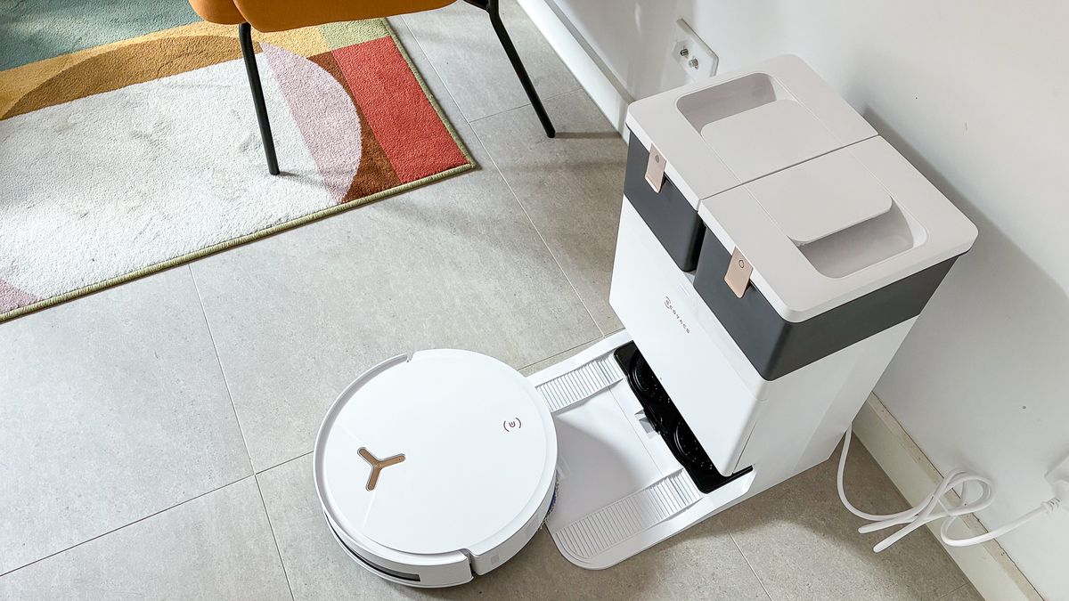 I’ve tested and loved 6 Ecovacs Deebot robot vacuums – the T50 Max Pro Omni has been the first to disappoint me
