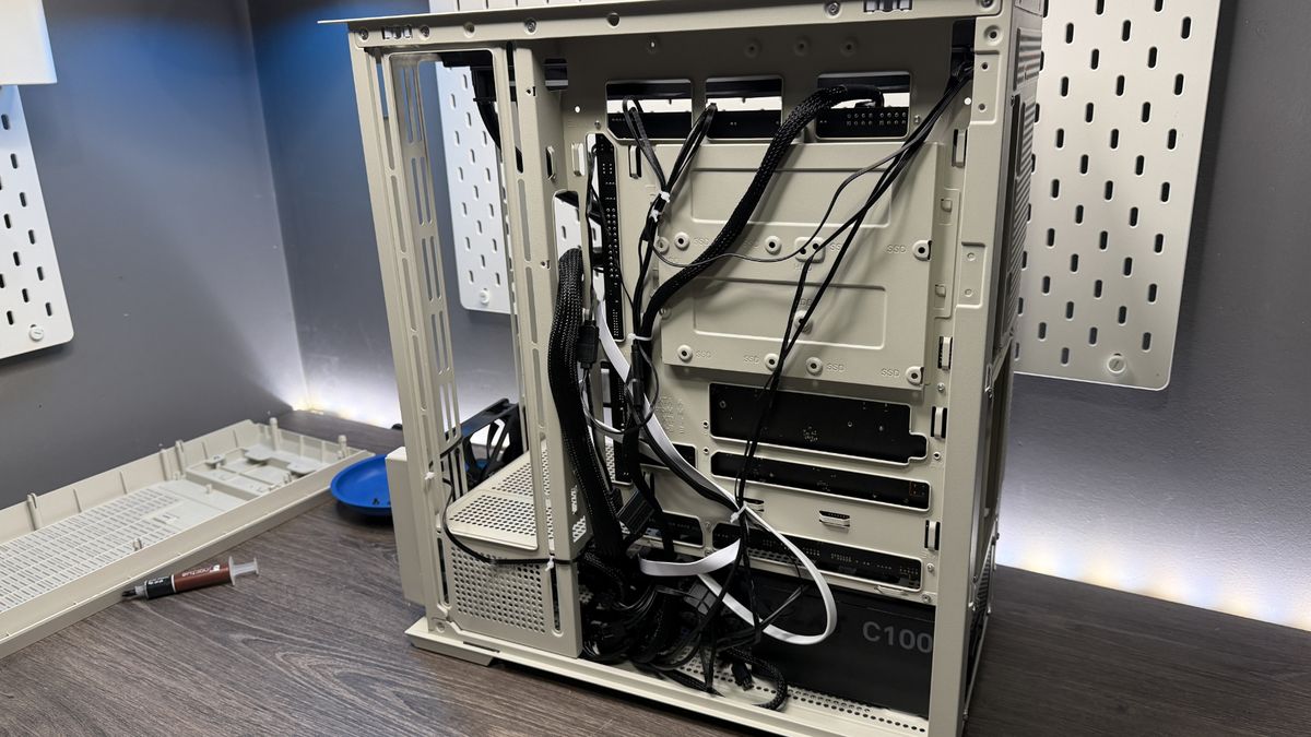 Thermaltake Retro case during a PC build.
