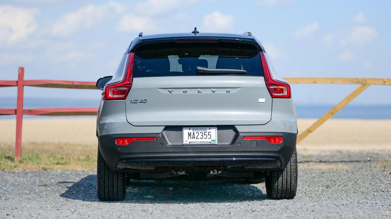 2024 Volvo XC40 Recharge Single Ultimate test drive.
