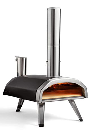 An Ooni pizza oven