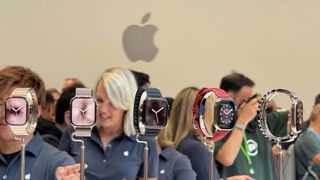 Apple Watch Series 10 family.