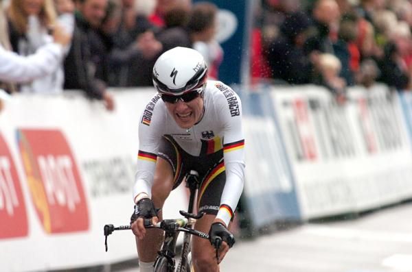 Judith Arndt (Germany) had to endure treacherous wet roads en route to her victory