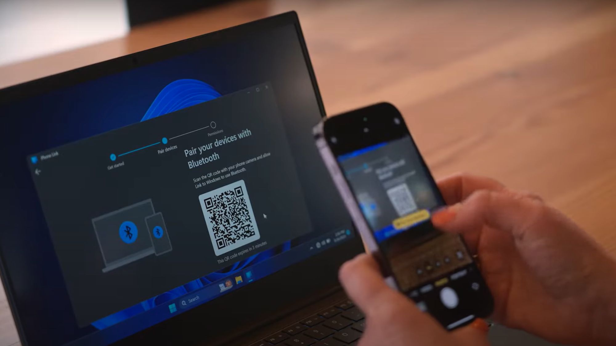 scanning phone link qr code on iphone