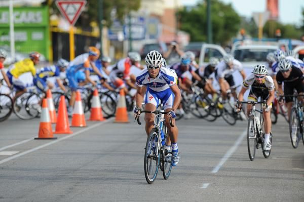 Eddy Hollands working hard early to keep the pace high