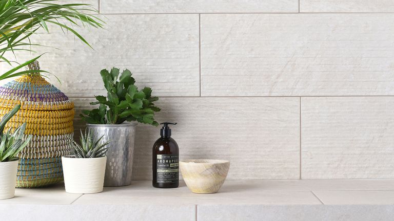 How To Choose Bathroom Tiles Find The, Best Tile For Shower Walls Ceramic Or Porcelain
